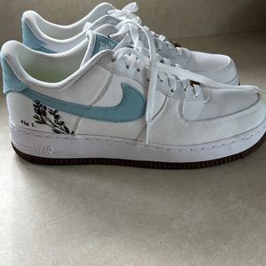 Nike Air Force 1 Indigo (Women's) size 10